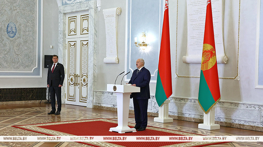 Лукашенко пригласил иностранцев получать образование в Беларуси и привел пример Шри-Ланки 