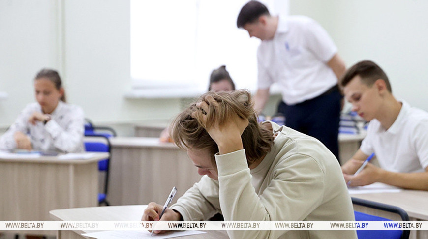Около 6,3 тыс. целевых мест в 34 вузах страны утверждены Минобразования в этом году